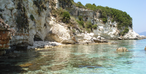 Hors du chemin – Hors du commun: Antipaxoi