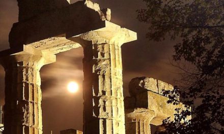 August Full Moon Events : la Grèce entière illuminée