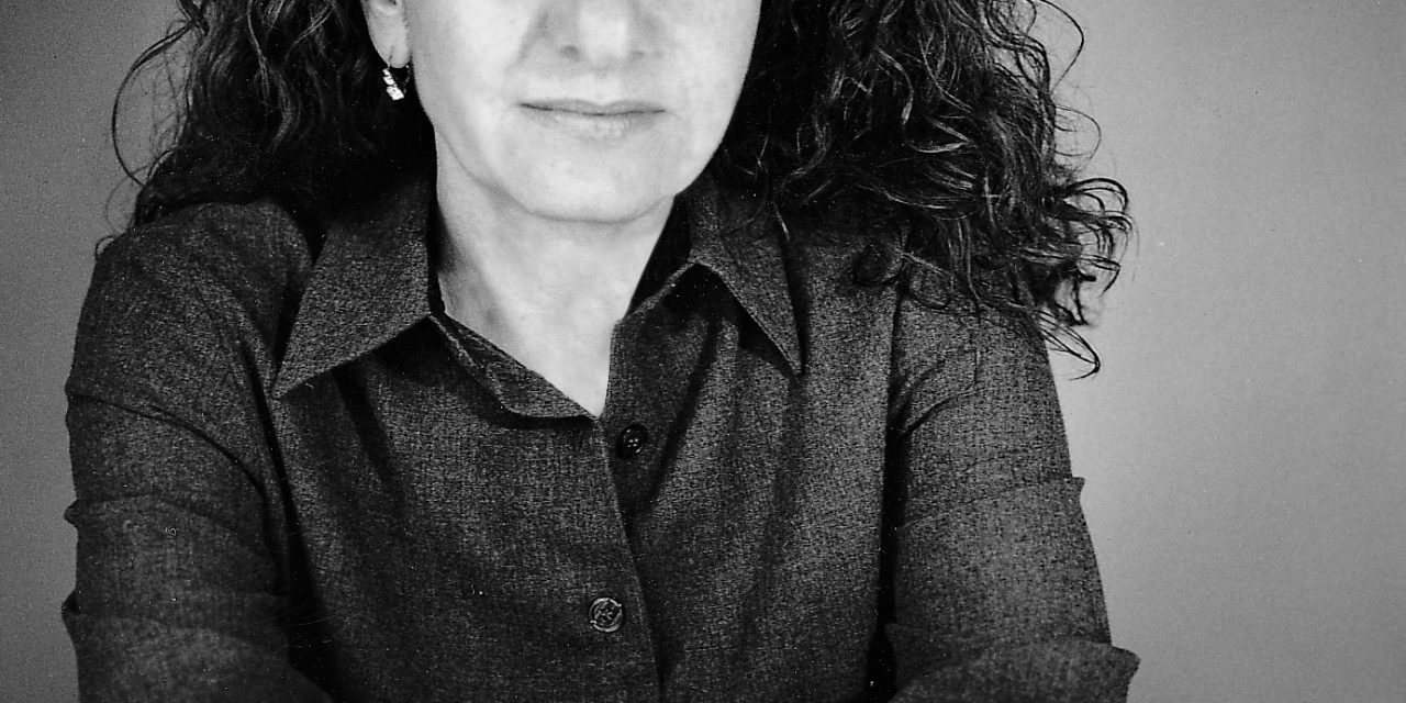 « La littérature est l’art du déguisement par excellence » Interview avec Rhéa Galanaki
