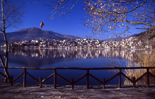 Hors du chemin – Hors du commun: Kastoria, une ville charmante