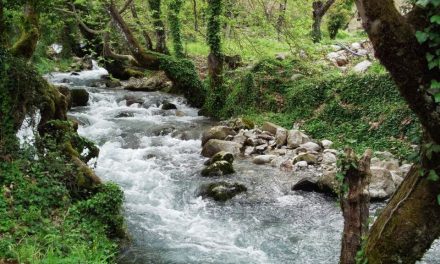 Néda: une rivière entre cascades, gorges et temples ou une nymphe qui a sauvé Zeus