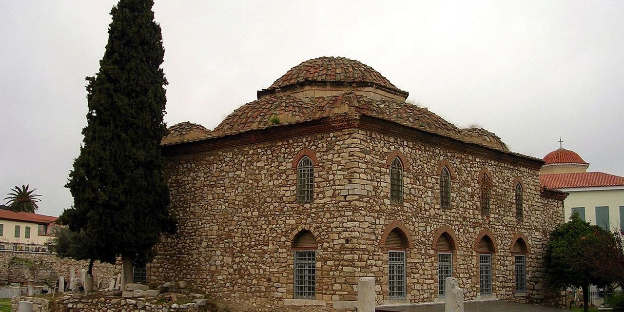 Au pied de l’Acropole, la Mosquée de Fethiyé est ouverte aux visites touristiques