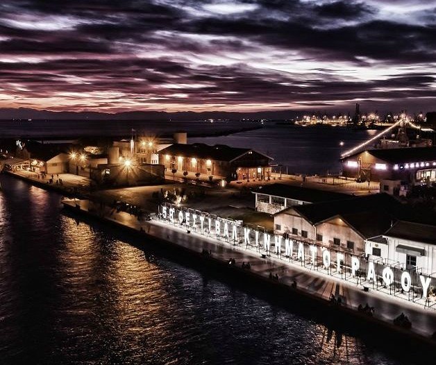 port of thessaloniki lights