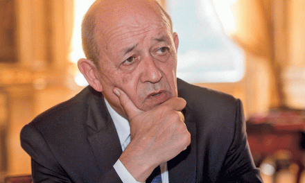 Interview du Ministre français de l’Europe et des affaires étrangères Jean-Yves Le Drian au journal grec “Kathimerini”