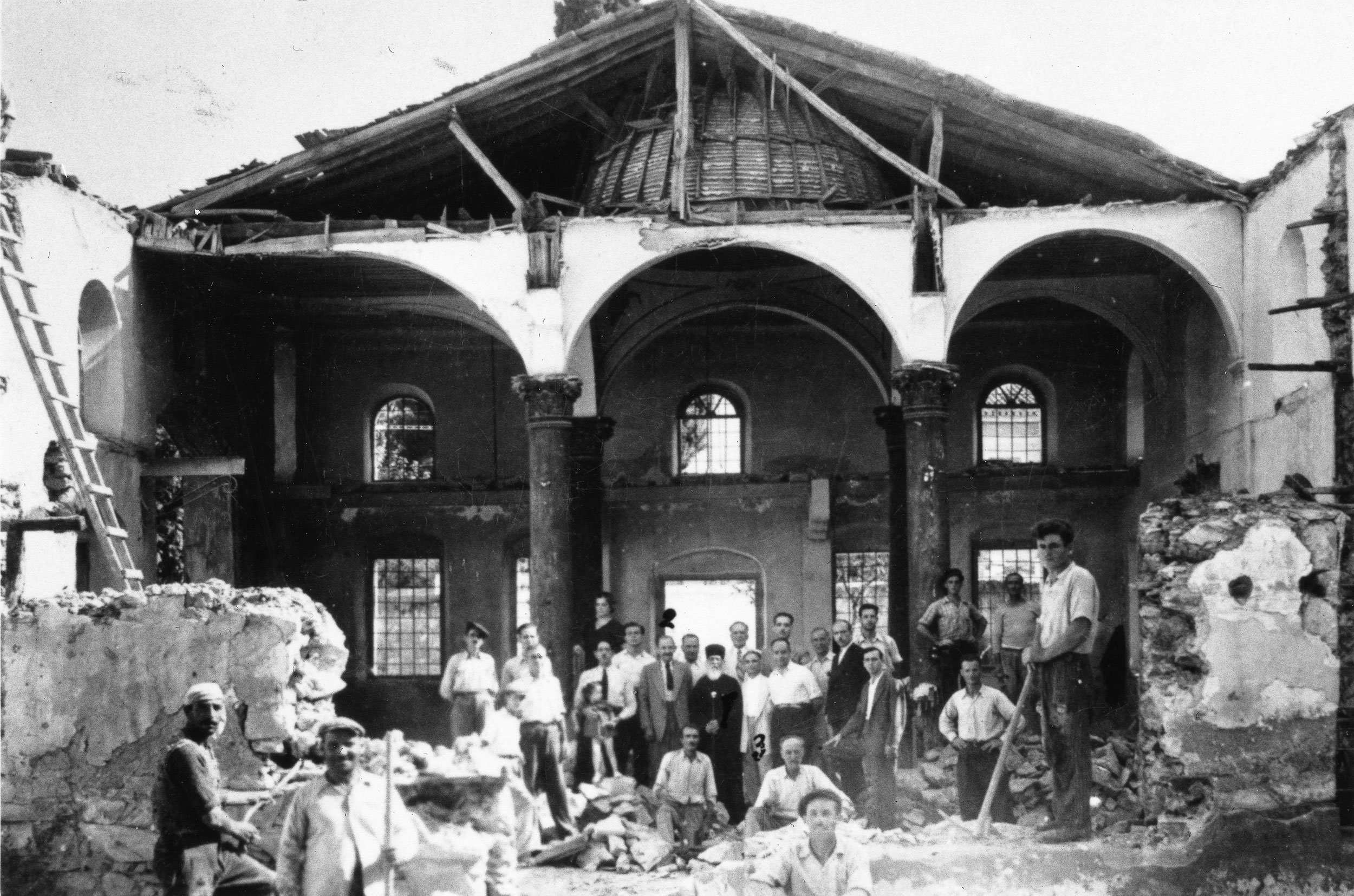 The Holy Synagogue of Volos after it was destroyed by the Germans in 1944 Photo evraiko mouseio elladas
