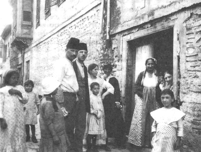 Famille juive de Salonique 1917 wikicommons