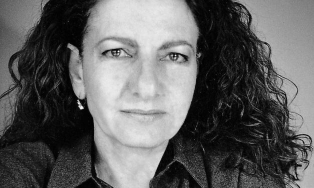« La littérature est l’art du déguisement par excellence » Interview avec Rhéa Galanaki