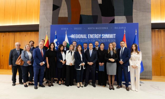 Stavros Papastavrou depuis Belgrade : « Nous renforçons la coopération énergétique dans les Balkans afin de garantir une énergie sûre et abordable »